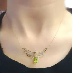Tropfen Peridotstein mit Diamant Flügel der Heilung Kette Tropfen Peridotstein mit Diamant Flügel der Heilung Kette