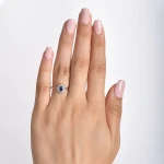0.63 Karat Diamant Tropfenförmiger Saphirring