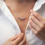 Baguette Diamant Pfeilbogen Kette