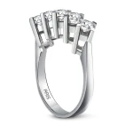 0,70 Karat Diamant Fünfstein-Ring 0,70 Karat Diamant Fünfstein-Ring