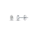 L’oval 0,37 Karat Ovaler Solitär Diamant-Ohrringe L’oval 0,37 Karat Ovaler Solitär Diamant-Ohrringe