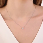 L’oval 0,38 Karat Ovaler Solitär Diamant-Halskette L’oval 0,38 Karat Ovaler Solitär Diamant-Halskette