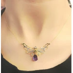 Diamant Amethyst Engelsflügel Kette – Flügel der Weisheit Diamant Amethyst Engelsflügel Kette – Flügel der Weisheit