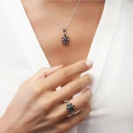 Schwarz-Weiß Diamant Kette