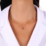 Ovaler Rubin Diamant Halskette