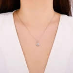 0,19 Karat Tropfen-Baguette-Diamantkette 0,19 Karat Tropfen-Baguette-Diamantkette