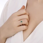 0,71 Karat Smaragd-Diamantring 0,71 Karat Smaragd-Diamantring