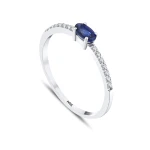 Oval Saphir-Diamantring