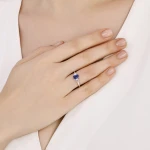 1,26 Karat Smaragdschliff Saphir-Diamantring 1,26 Karat Smaragdschliff Saphir-Diamantring