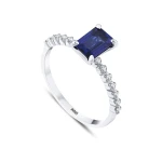1,06 Karat Smaragdschliff Saphir-Diamantring