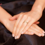 Verlobungsring mit Diamanten Damenmodell (4mm) Verlobungsring mit Diamanten Damenmodell (4mm)
