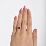 Schwarz-Weiß Diamant Ring