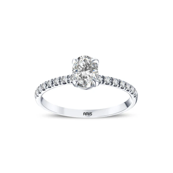 L’oval 0,74 Karat Ovaler Solitär Diamantring mit internationalem Zertifikat