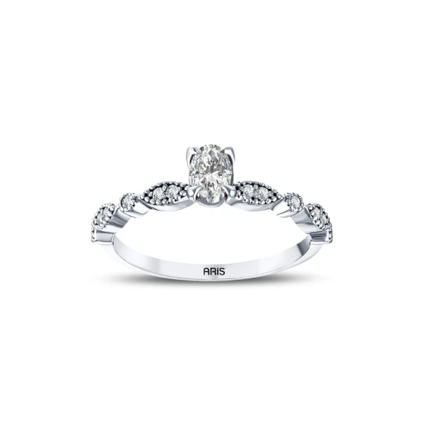 L’oval 0,37 Karat Ovaler Solitär Diamantring