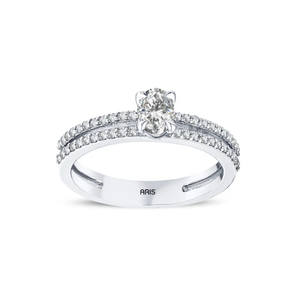 L’oval 0,58 Karat Ovaler Solitär Diamantring