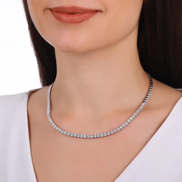 8,75 Karat Diamant-Rivière-Halskette