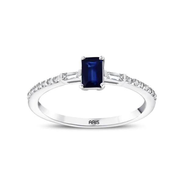 0,55 Karat Smaragdschliff Saphir-Diamantring