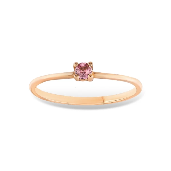 Ring mit farbigen Steinen
