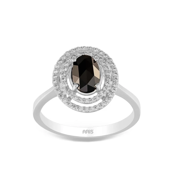 Ovaler Schwarzer Diamantring