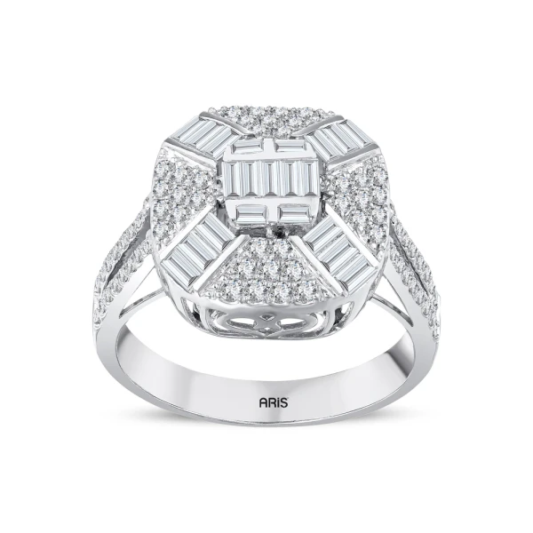 Mit Diamanten besetzter Baguette Ring